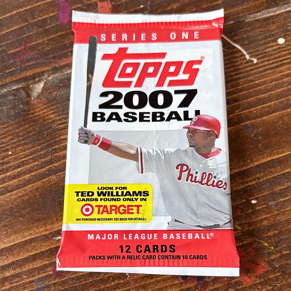 Topps 2007 Red and White Baseball Card Pack - Picture 1 of 2